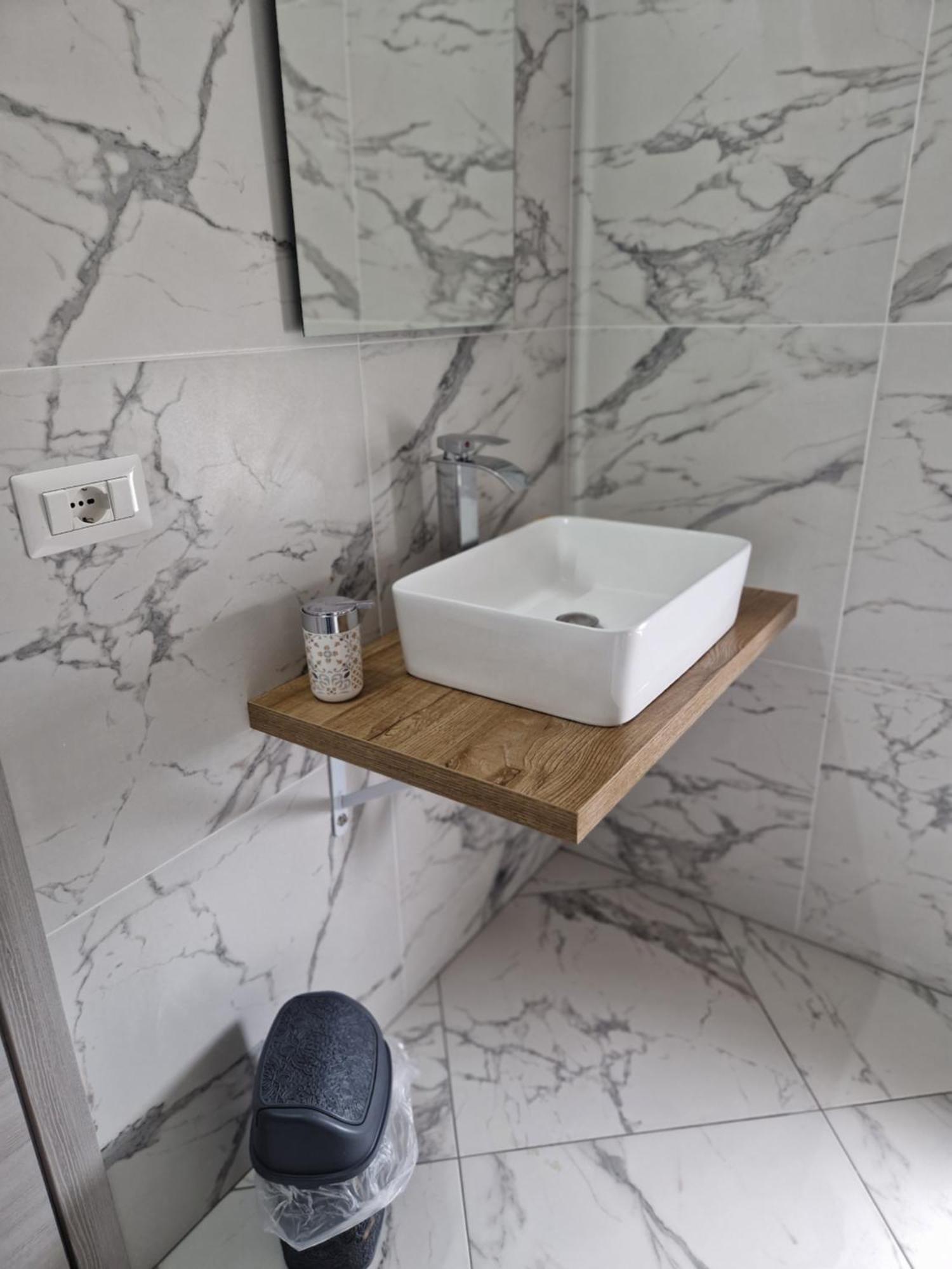 Eden Hotel Ламеция Терме Екстериор снимка