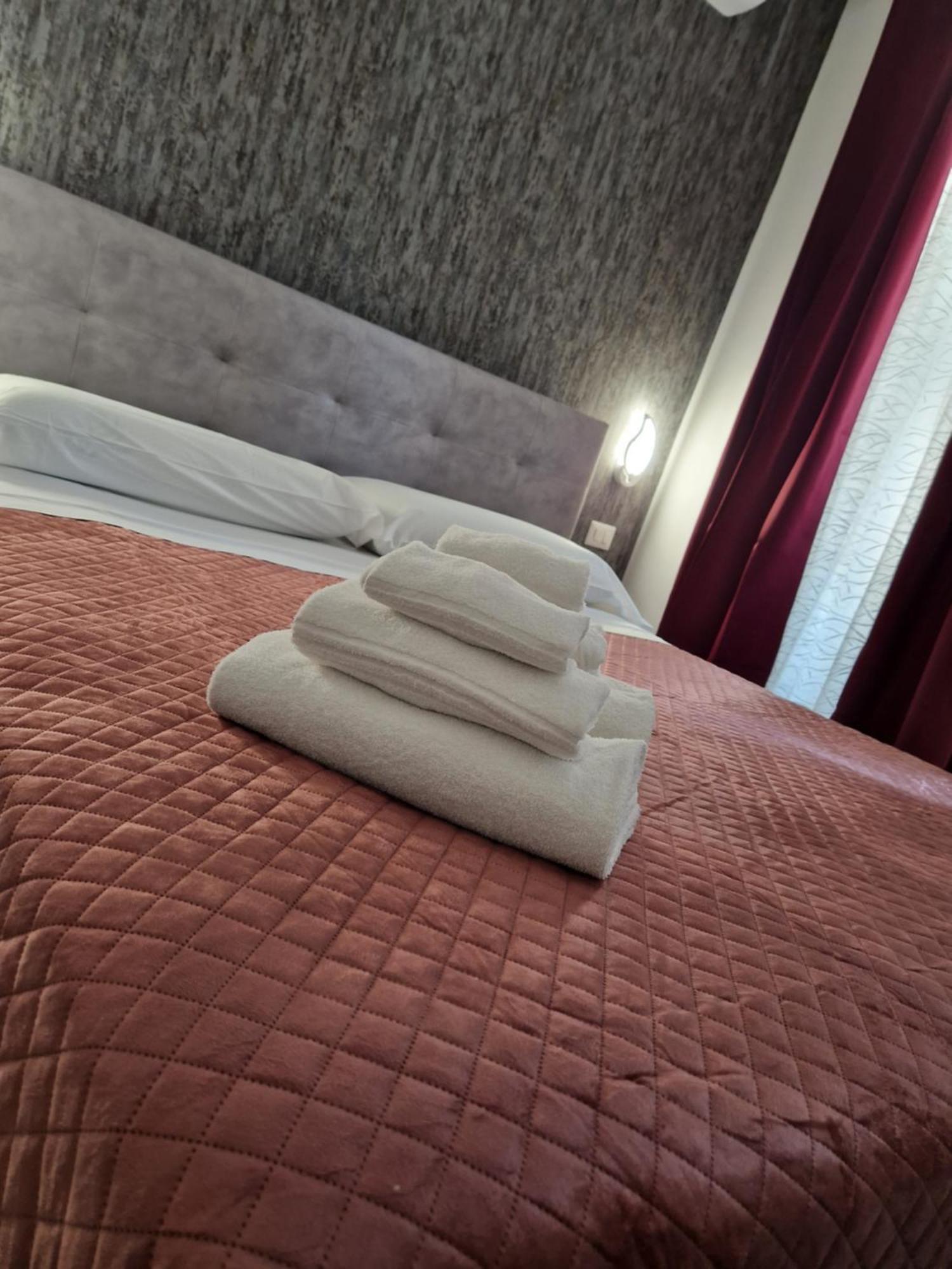 Eden Hotel Ламеция Терме Екстериор снимка