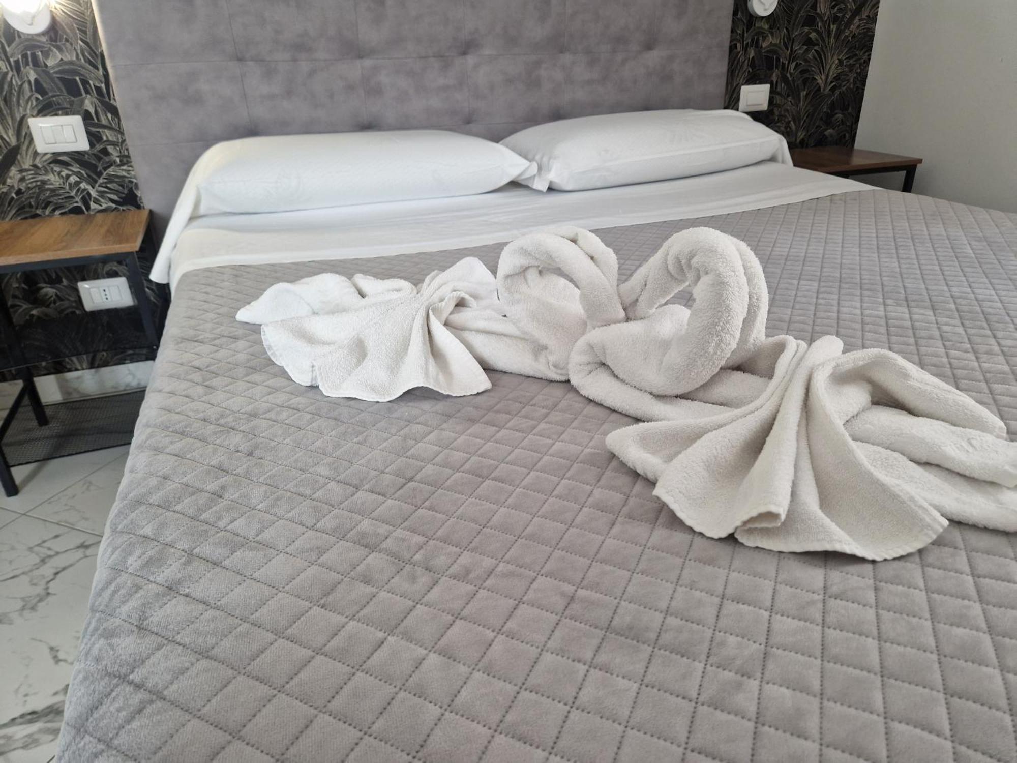 Eden Hotel Ламеция Терме Екстериор снимка